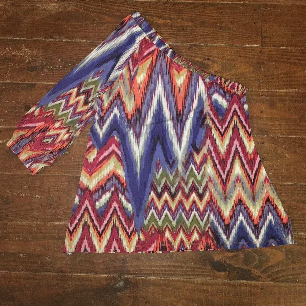 One sleeve/shoulder top